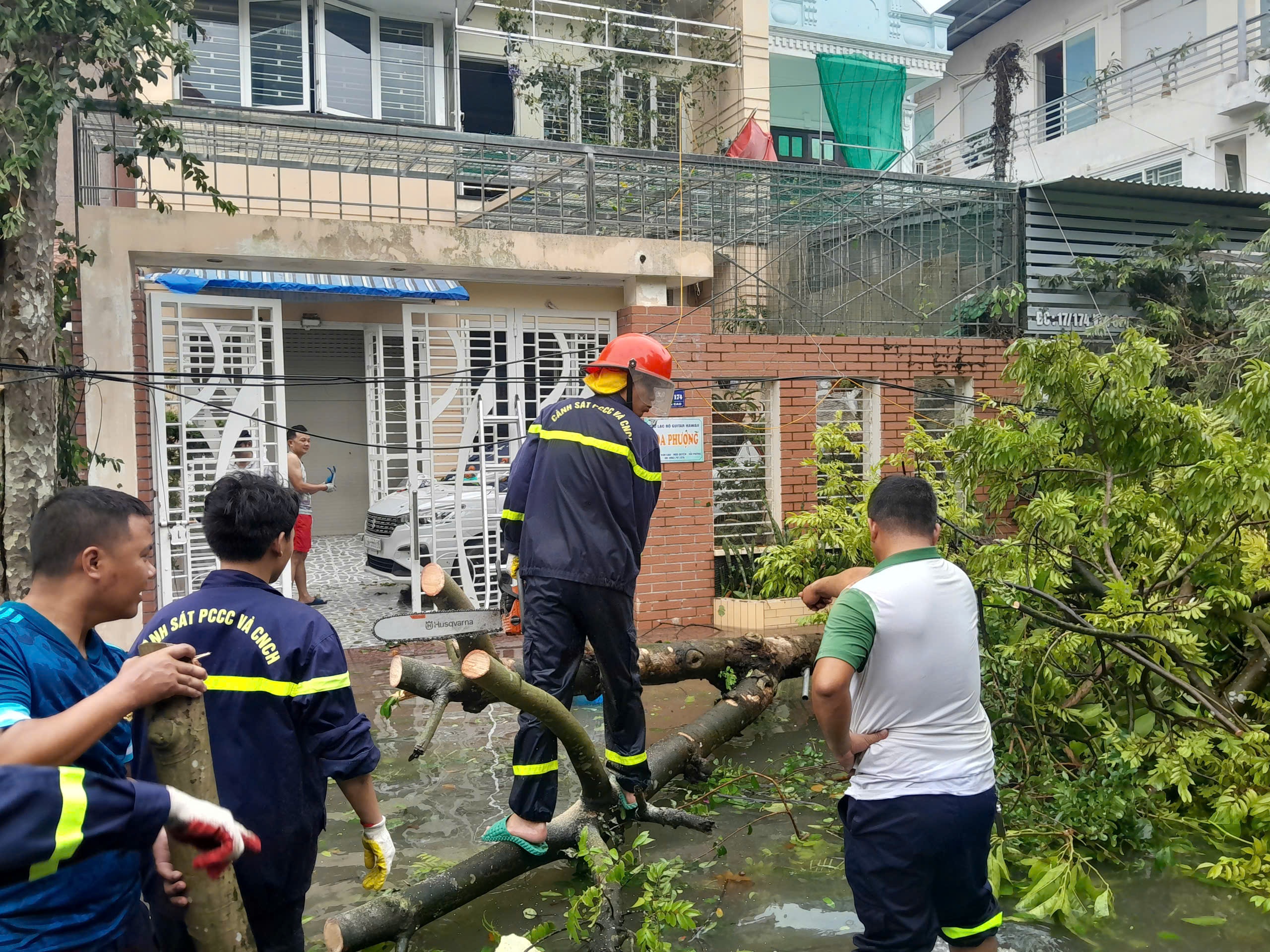 Toàn lực lượng CATP sẵn sàng ứng phó, khắc phục hậu quả bão số 3